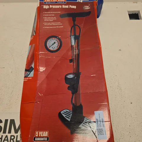 FAITHFULL HIGH PRESSURE HAND PUMP WITH GAUGE