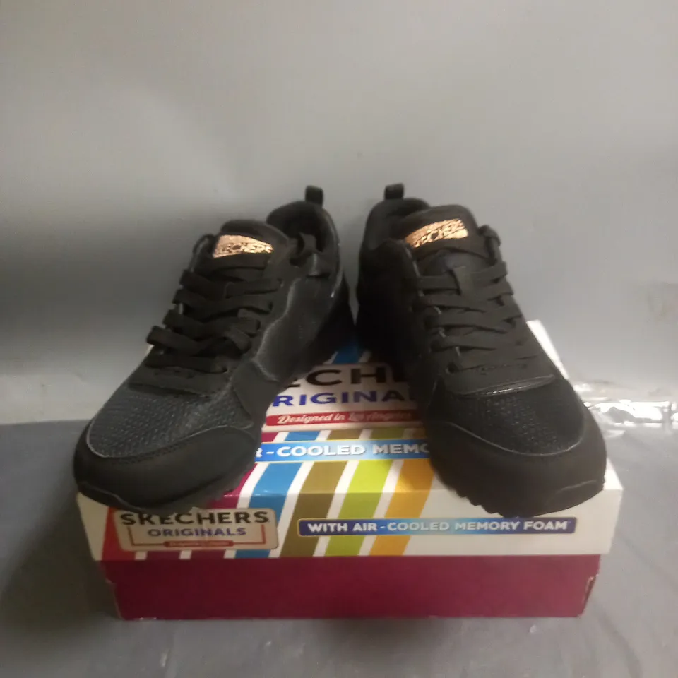SKECHERS ORIGINALS TRAINERS BLACK SIZE 5