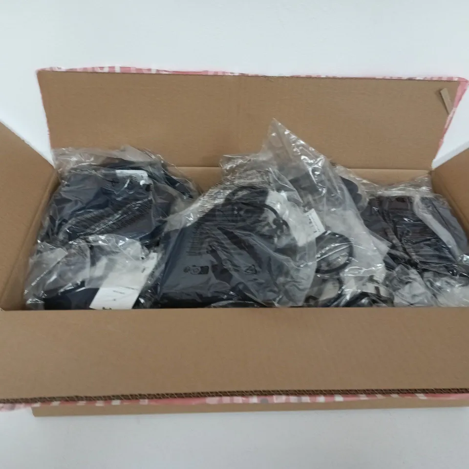 BOX OF APPROXIMATELY 15 ASSORTED CLOTHING ITEMS TO INCLUDE: RUGBY POLO