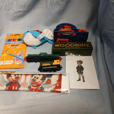LARGE QUANTITY OF ASSORTED TOYS AND ACCESSORIES TO INCLUDE; PAW PATROL BALL, BIC KIDS PENCILS, WILL'S WOODBINE DOMINOES, TINY TO TOTS BATH ANIMAL