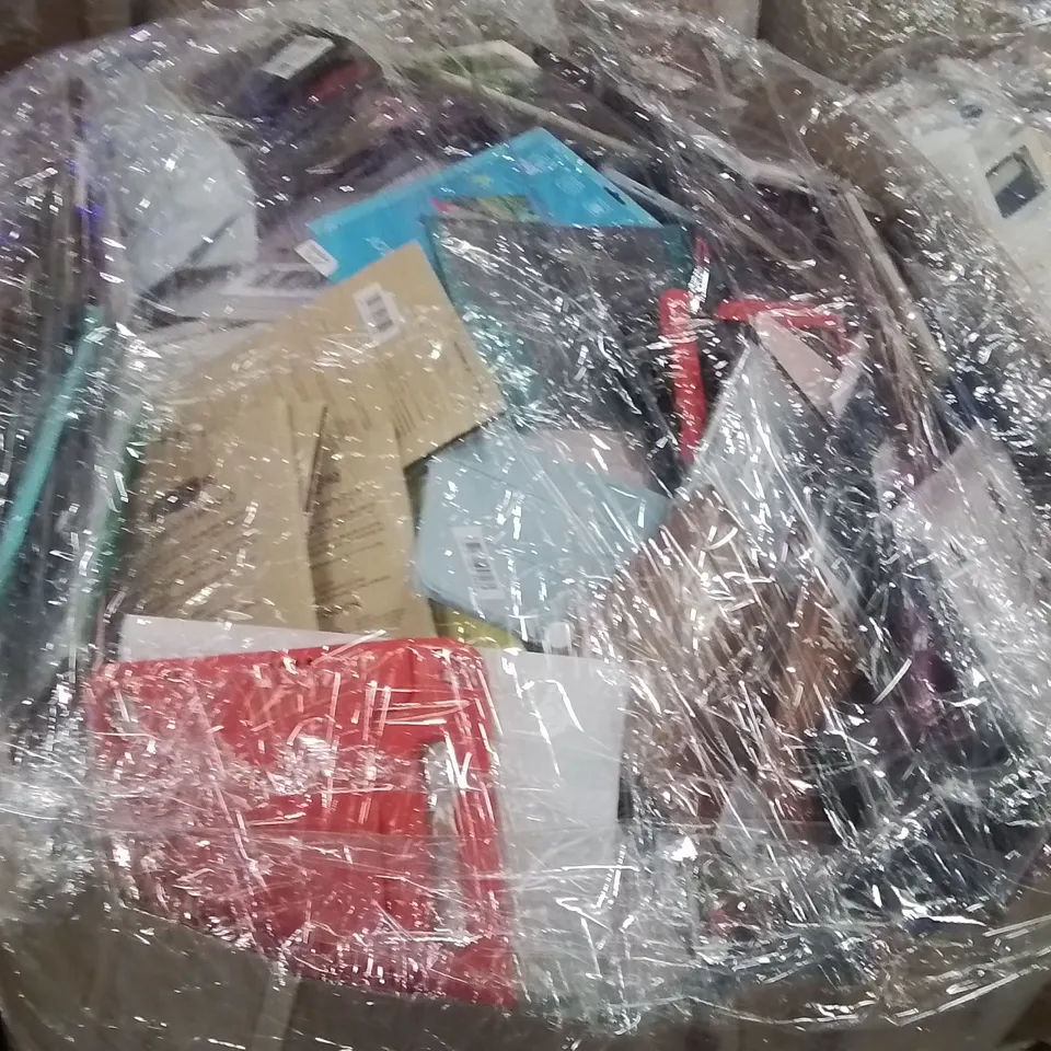 PALLET TO CONTAIN A LARGE QUANTITY OF TABLET CASES AND SCREEN PROTECTORS