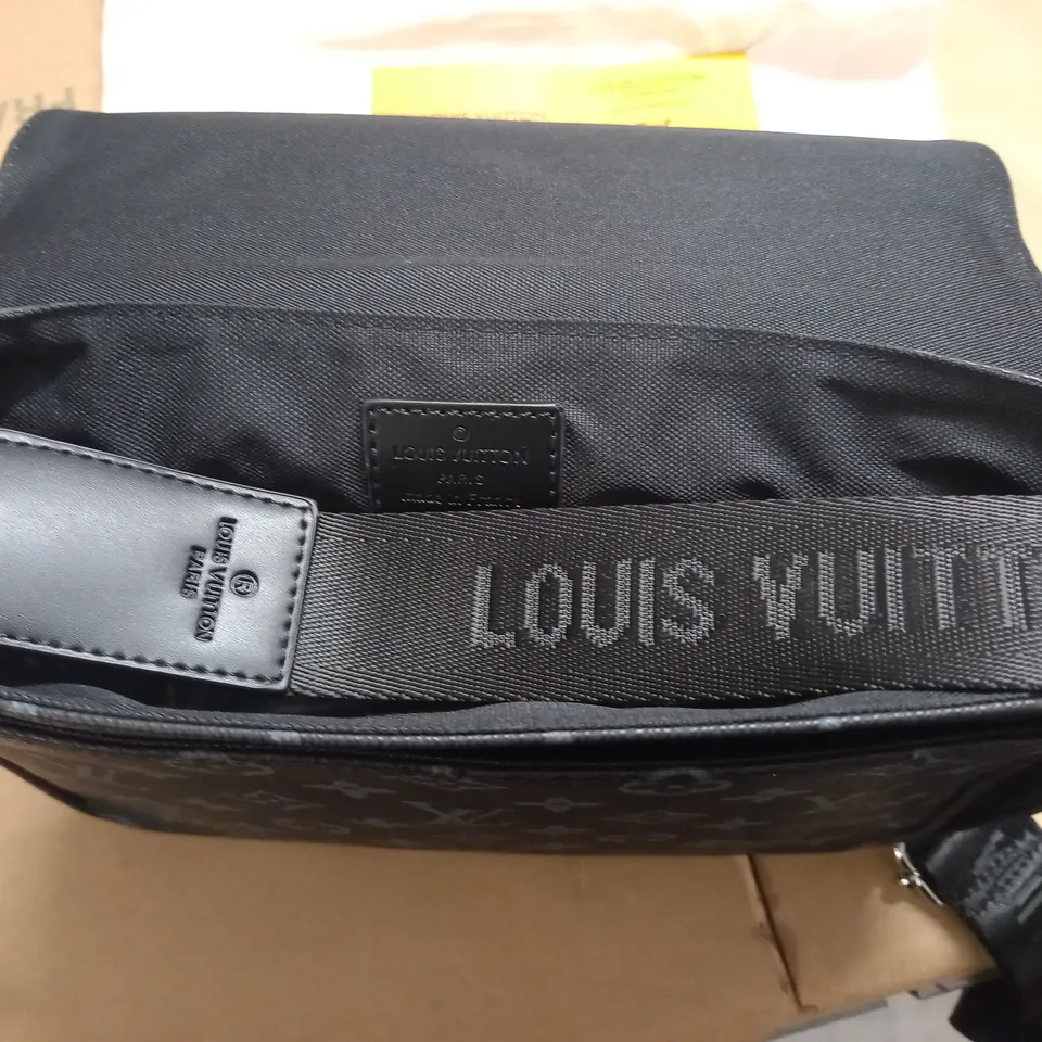 louis Vuitton black bag 