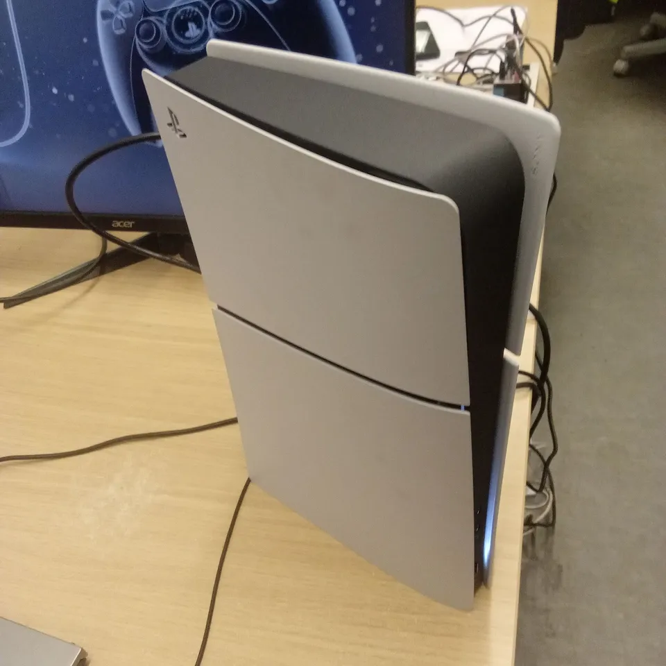 PLAYSTATION®5 DISC CONSOLE – 1TB