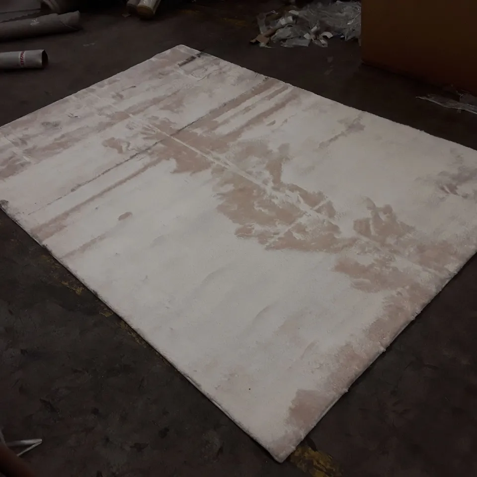 QUALITY DESIGNER AREA RUG APPROXIMATELY 200×290CM