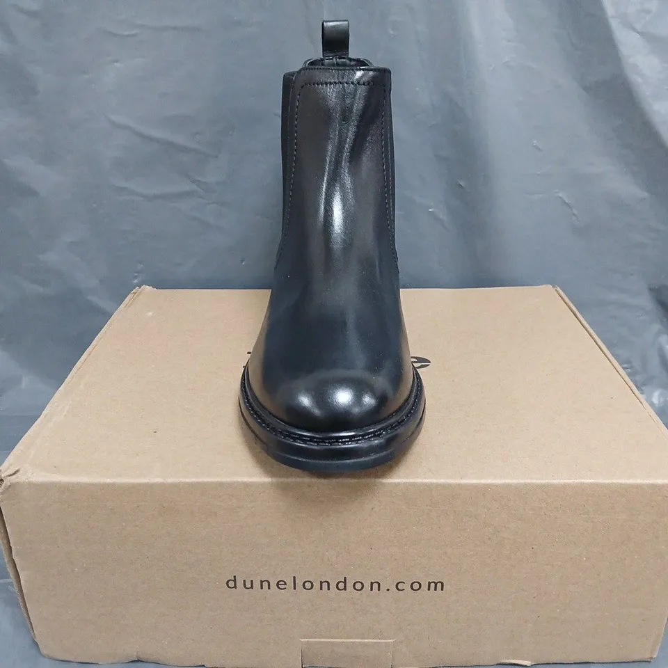 BOXED PAIR OF DUNE LONDON 484 PERCEPTION CHELSEA BOOTS IN BLACK SIZE 5