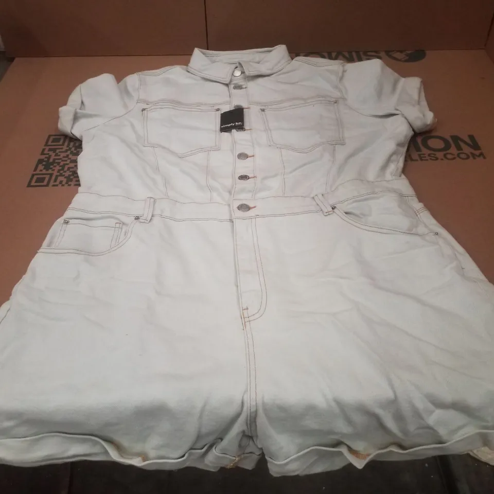 BOX CONTAINING APPROXIMATELY 7 BRAND NEW SIMPLY BE BLEACH WASH DENIM PLAYSUITS - SIZE 20