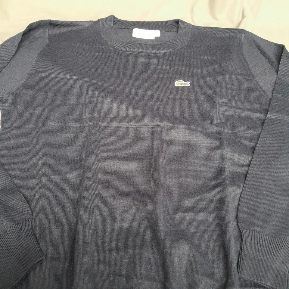 LACOSTE THIN KNITTED NAVY JUMPER - LARGE