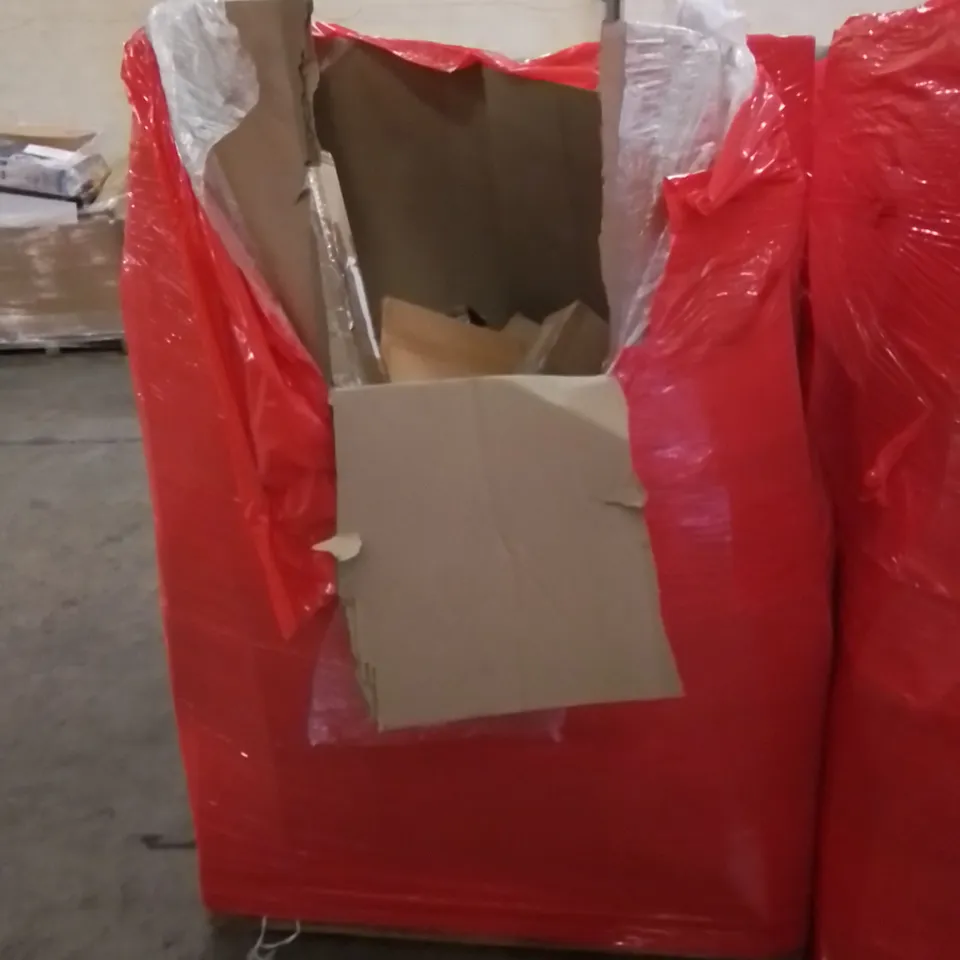 PALLET CONTAINING ASSORTED HOUSEHOLD & HOME IMPROVEMENT PRODUCTS. INCLUDES TOILET SEATS, PLASTIC PLANTER TRAYS, ASSORTED FURNITURE ETC