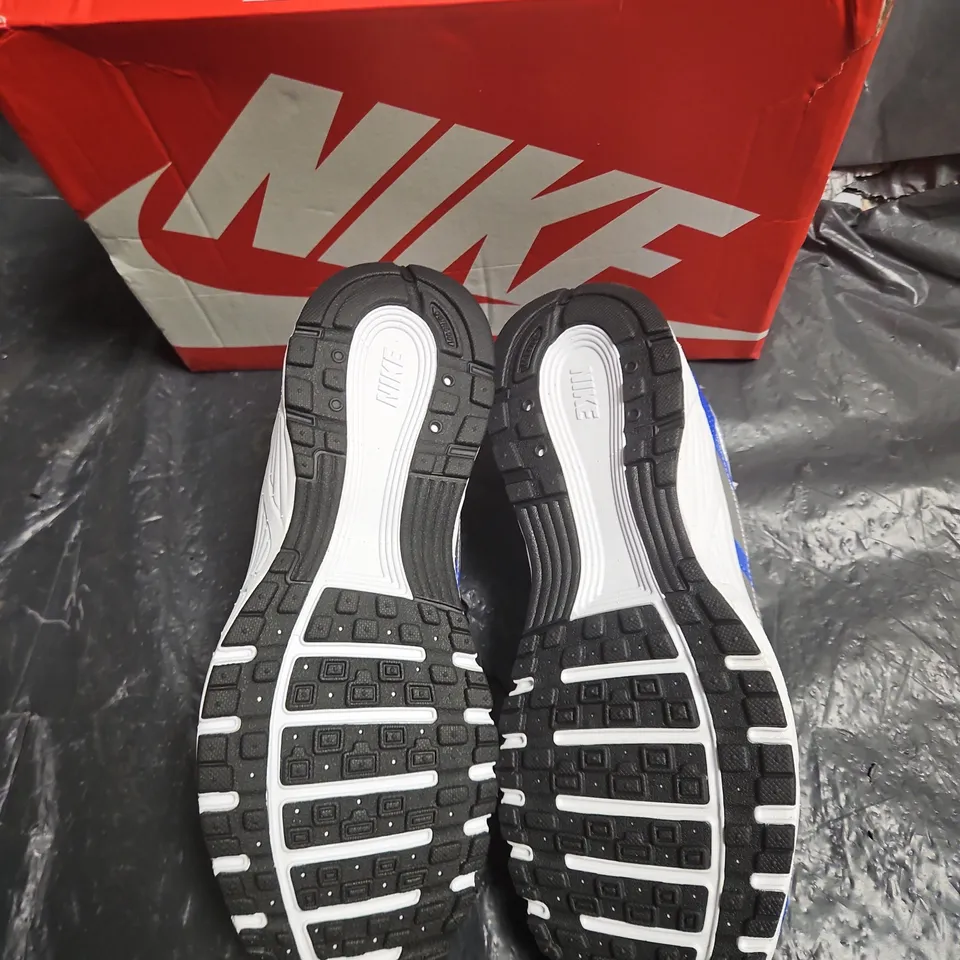 NIKE P-6000 GS YOUTH TRAINERS – UK 6 (EU 40 / BR 38), RACER BLUE/METALLIC SILVER