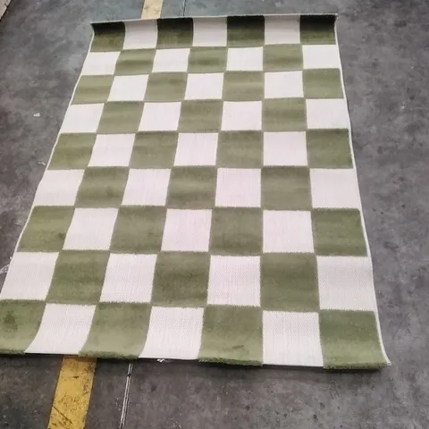 KIKI CHEQUERED MACHINE WOVEN RELIEF INDOOR OUTDOOR GREEN AREA RUG APPROXIMATELY 160X120CM