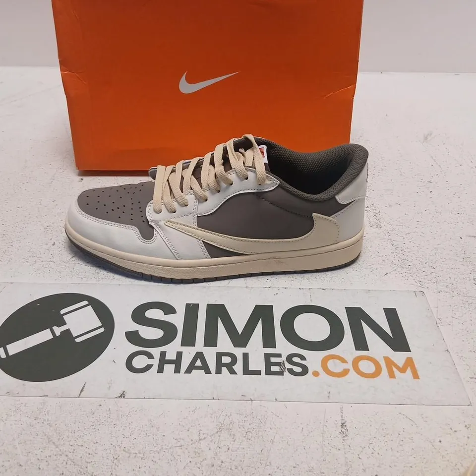 NIKE TRAINERS – MEN'S, UK 11