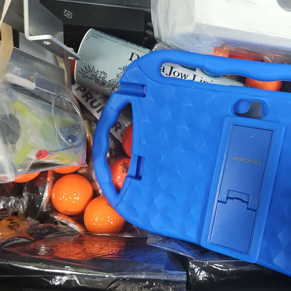 APPROXIMATELY 10 ASSORTED HOUSEHOLD ITEMS TO INCLUDE ALL PURPOSE CLEAR GLUE, ETC