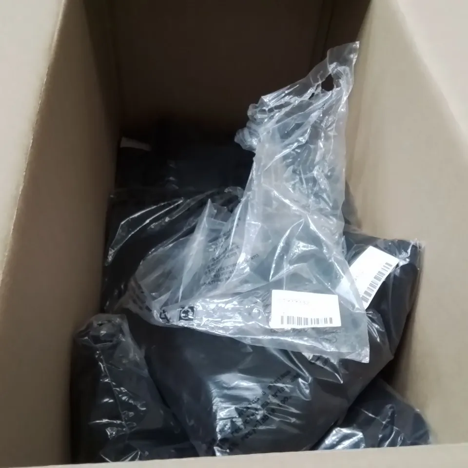 BOXED BRAND NEW APPROXIMATELY 9 CAPSULE TAPERED TROUSERS BLACK SIZE 24L