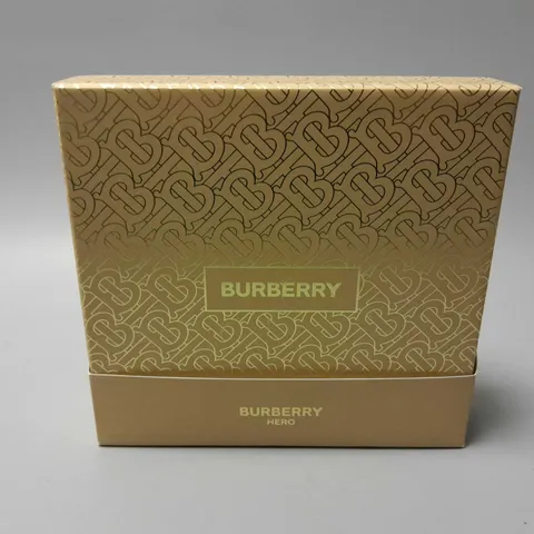 BOXED BURBERRY HERO SET