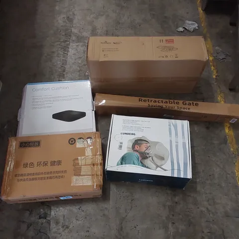 PALLET OF ASSORTED ITEMS INCLUDING: CEILING FAN LIGHT, RETRACTABLE GATE, ADJUSTABLE CPAP ADJUSTABLE FOAM PILLOW, SHELVES, COMFORT CUSHION ECT