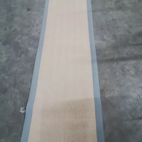 QUALITY DESIGNER AREA RUG - APPROXIMATELY 230X60CM