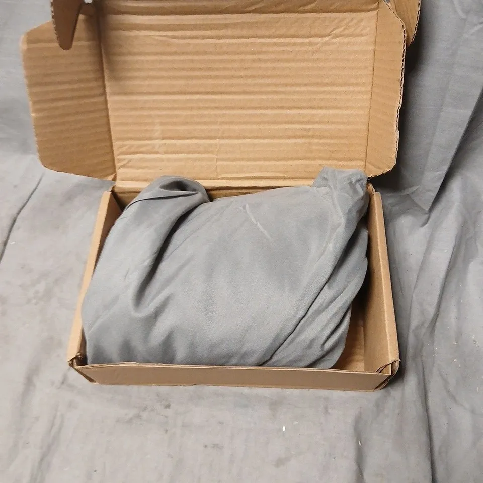 AMAZON BASICS MICROFIBER FITTED SHEET – DARK GREY, KING SIZE (150 X 200 CM)