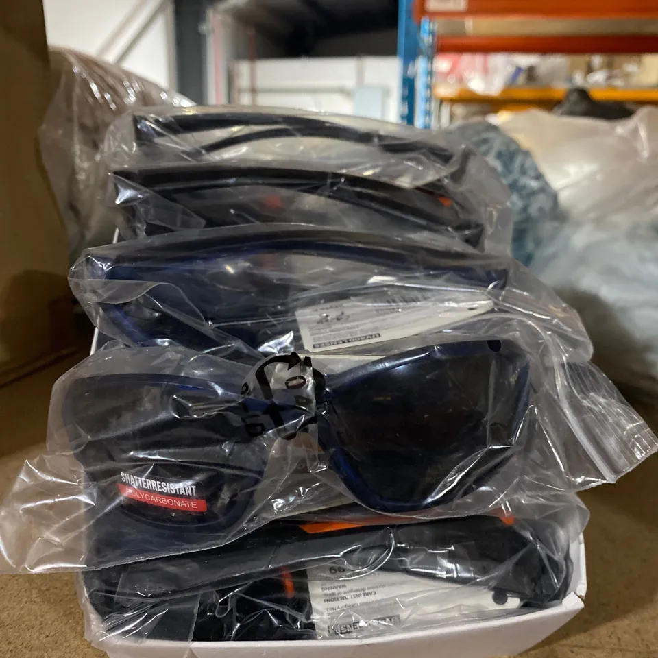 4 BOXES OF BRAND NEW PAIRS OF SUNGLASSES