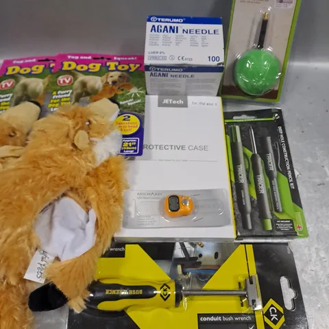 ASSORTED HOUSEHOLD ITEMS TO INCLUDE DOG TOYS, BRUSH WRENCH, LED ROW COUNTER, ETC 