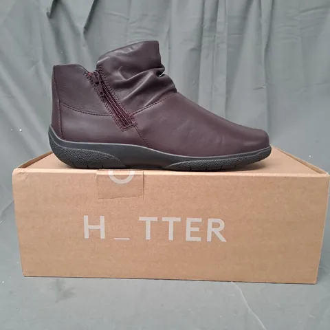 BOXED PAIR OF HOTTER MURMUR SHOES IN WINE UK SIZE 6