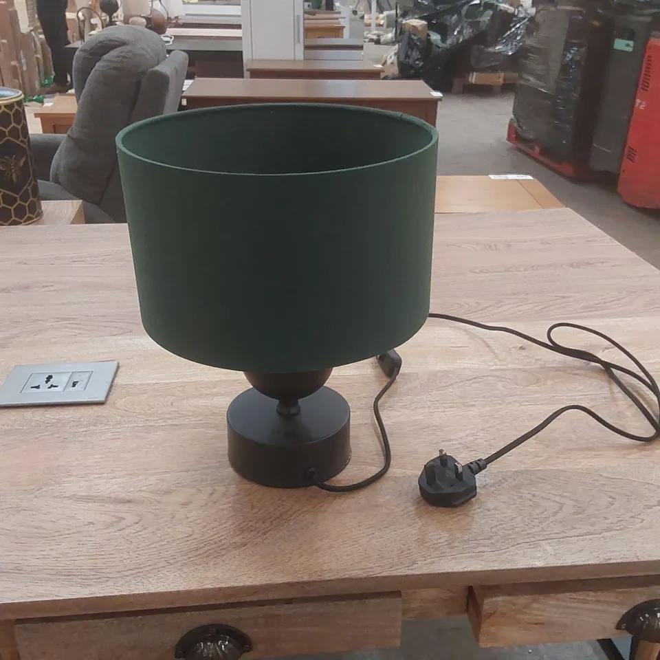 COELHO 32CM TABLE LAMP SHADE COLOUR: GREEN