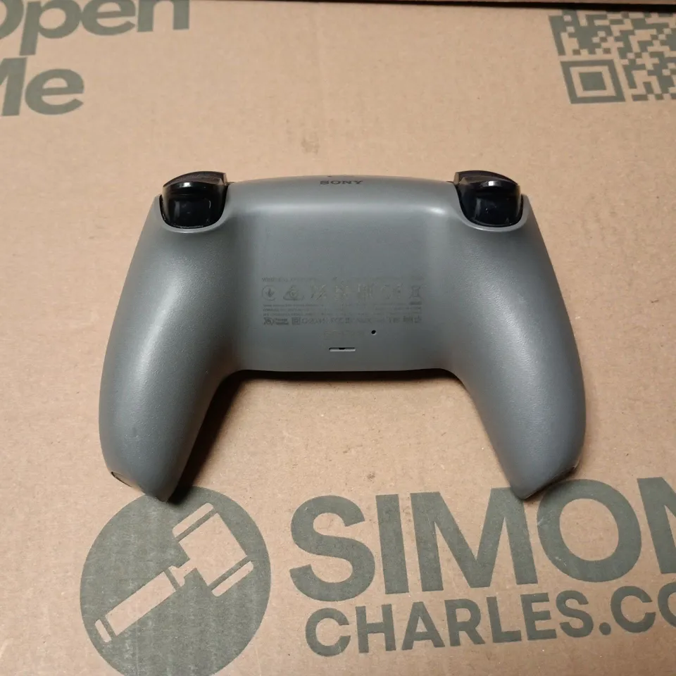 SONY PS5 CONTROLLER IN CAMO GREY (CFI-ZCT1W)