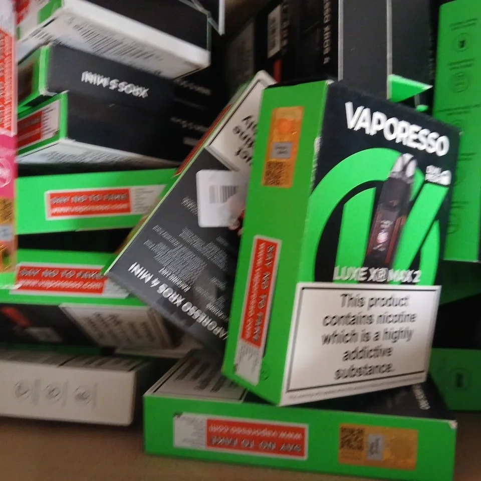 APPROXIAMTELY 15 ASSORTED VAPING PRODUCTS TO INCLUDE VAPORESSO, ASPIRE, ETC - COLLECTION ONLY