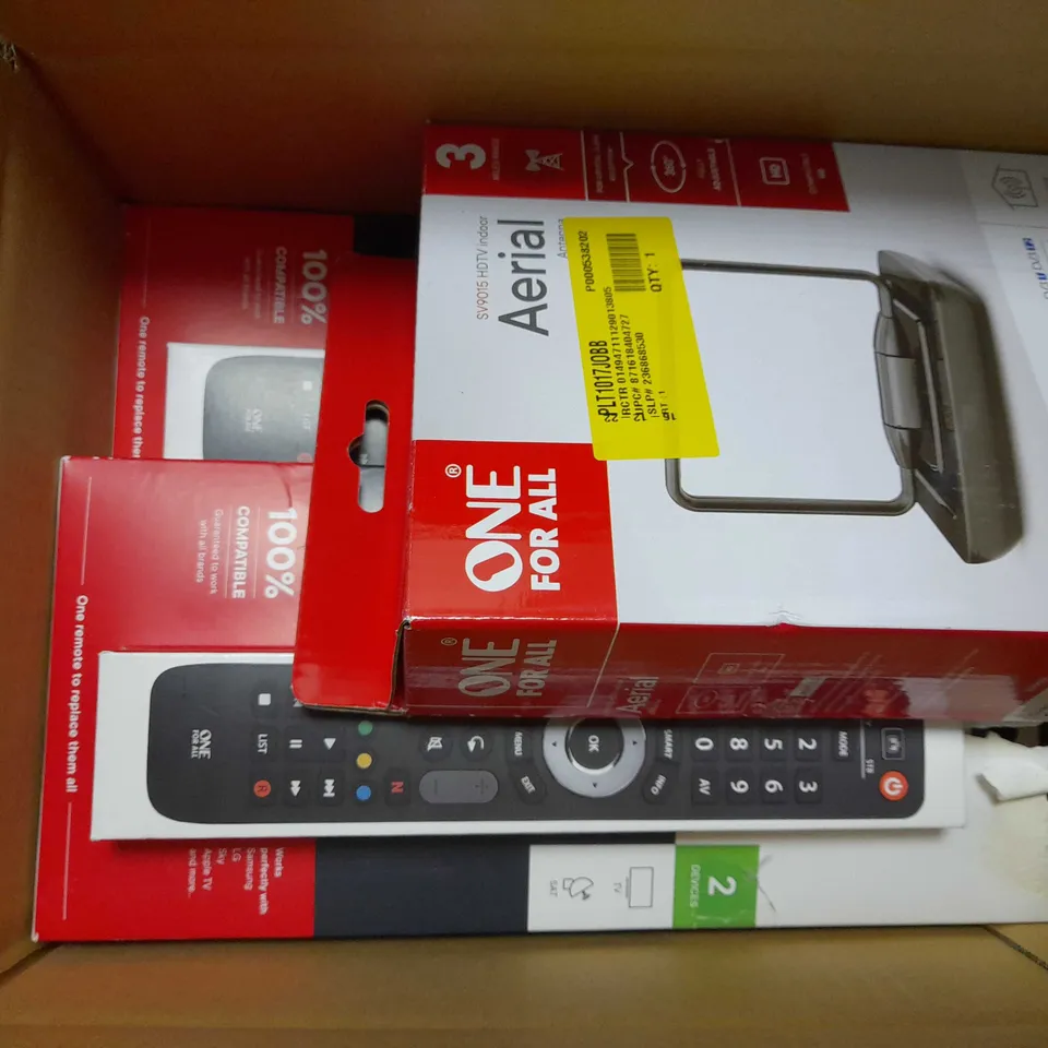 LOT OF APROX 8 ONE FOR ALL ITEMS-AERIAL-REMOTES