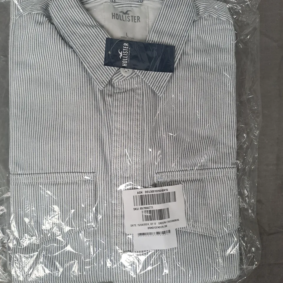 HOLLISTER PINSTRIPE SHIRT SIZE LARGE