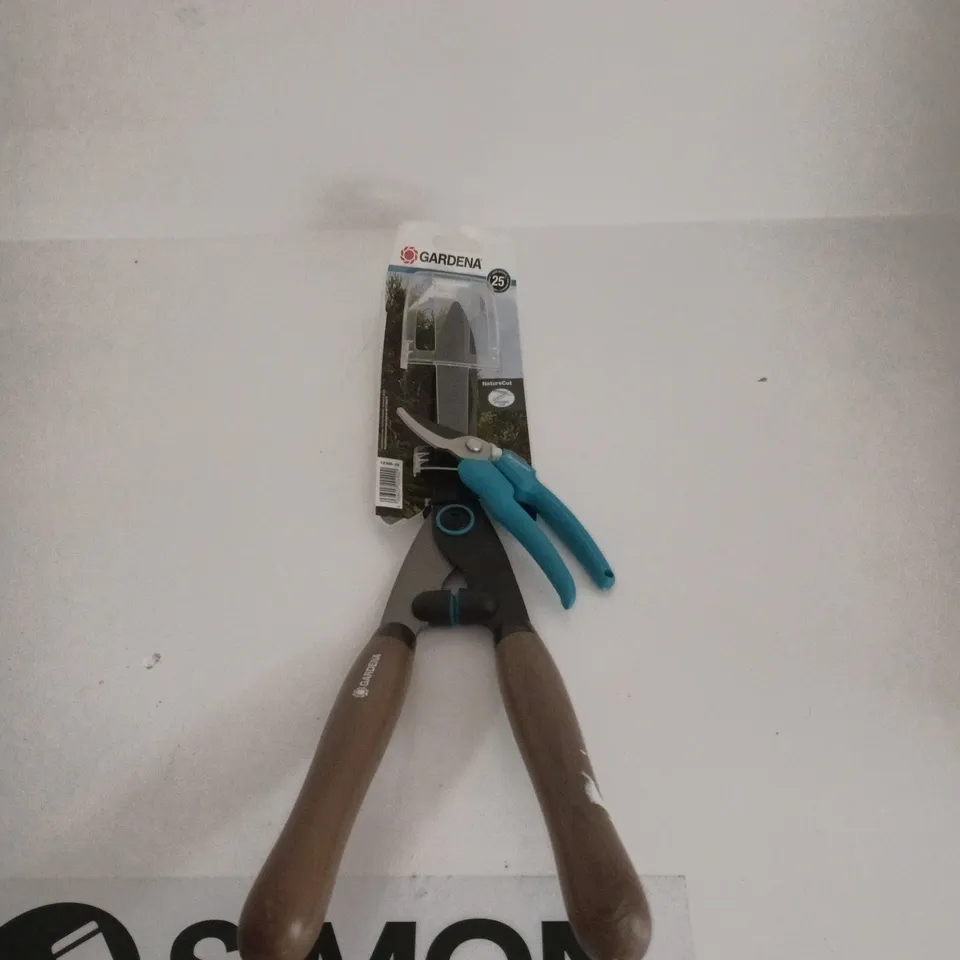 GARDENA NATURECUT BYPASS PRUNER – GARDEN HAND TOOL