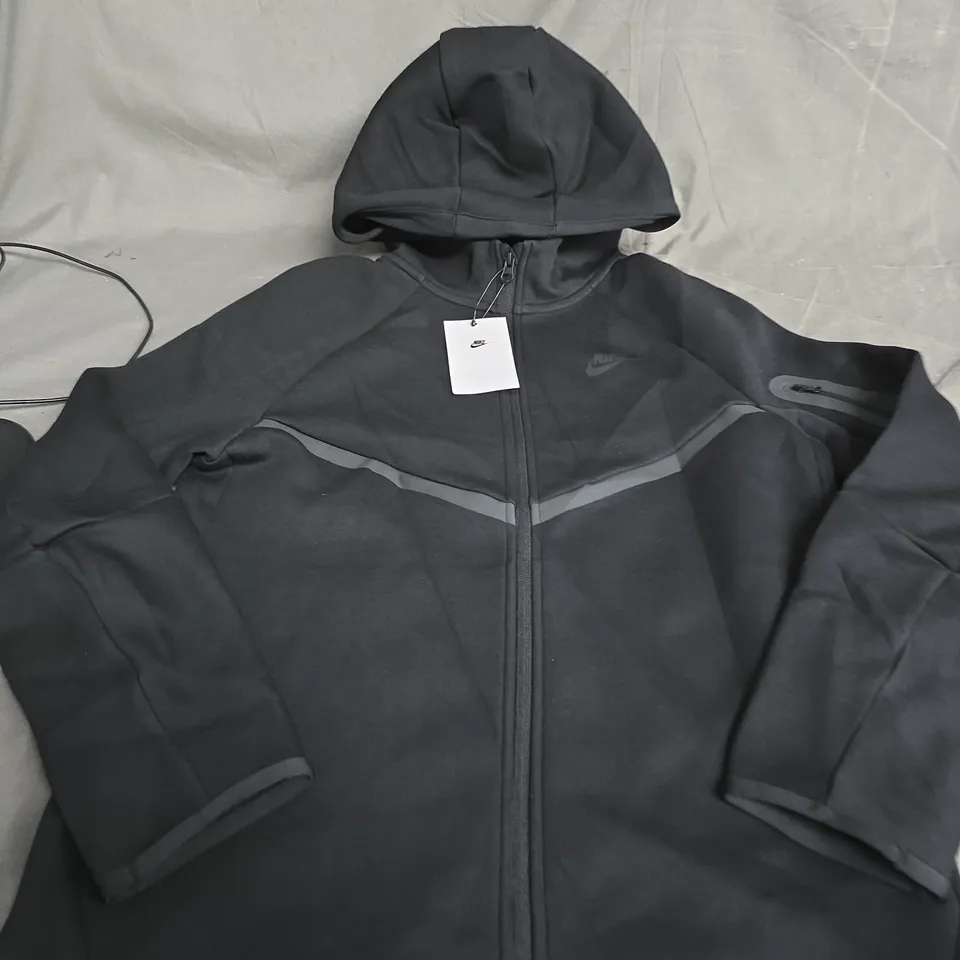 NIKE BLACK TECH FLEECE HOODIE SIZE ENFANT KIDS XL
