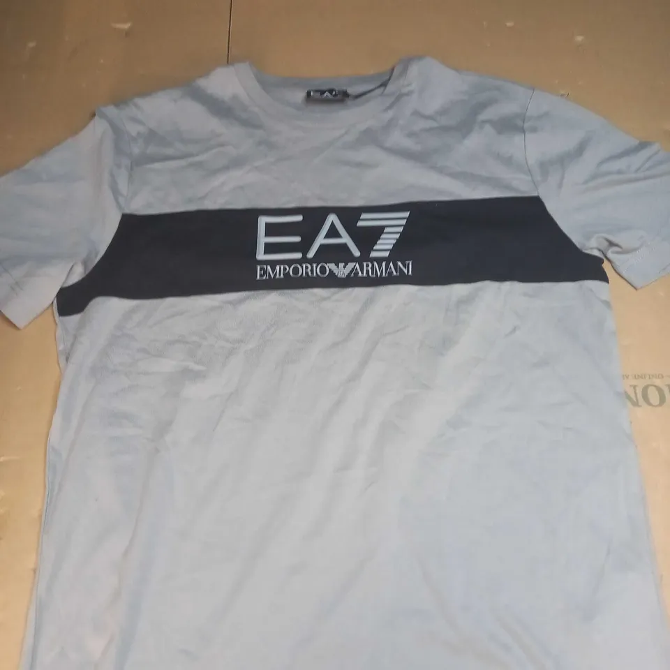 EMPORIO ARMANI LOGO T-SHIRT SIZE UNSPECIFIED