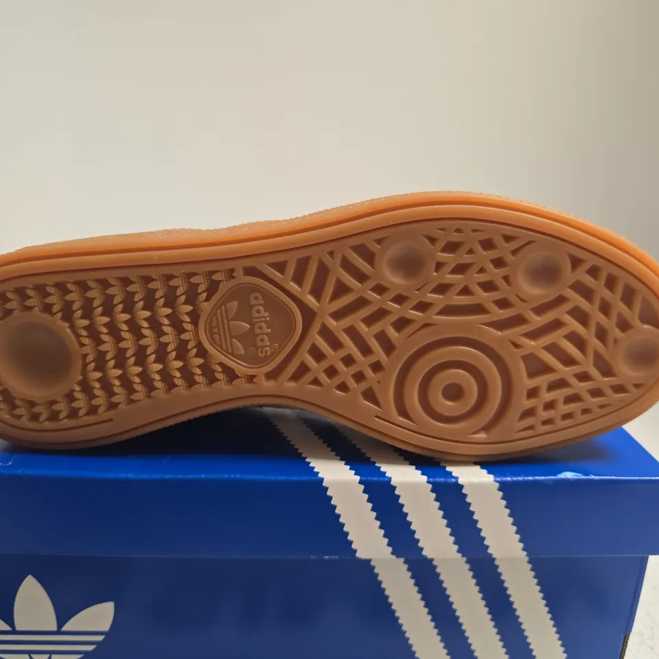 BOXED PAIR OF ADIDAS HANDBALL SPEZIAL W BROWN SUEDE TRAINERS – UK 5.5 