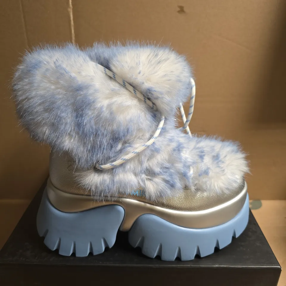BOXED PAIR OF KOI WOMEN'S FUR-LINED BOOTS - UK SIZE 4
