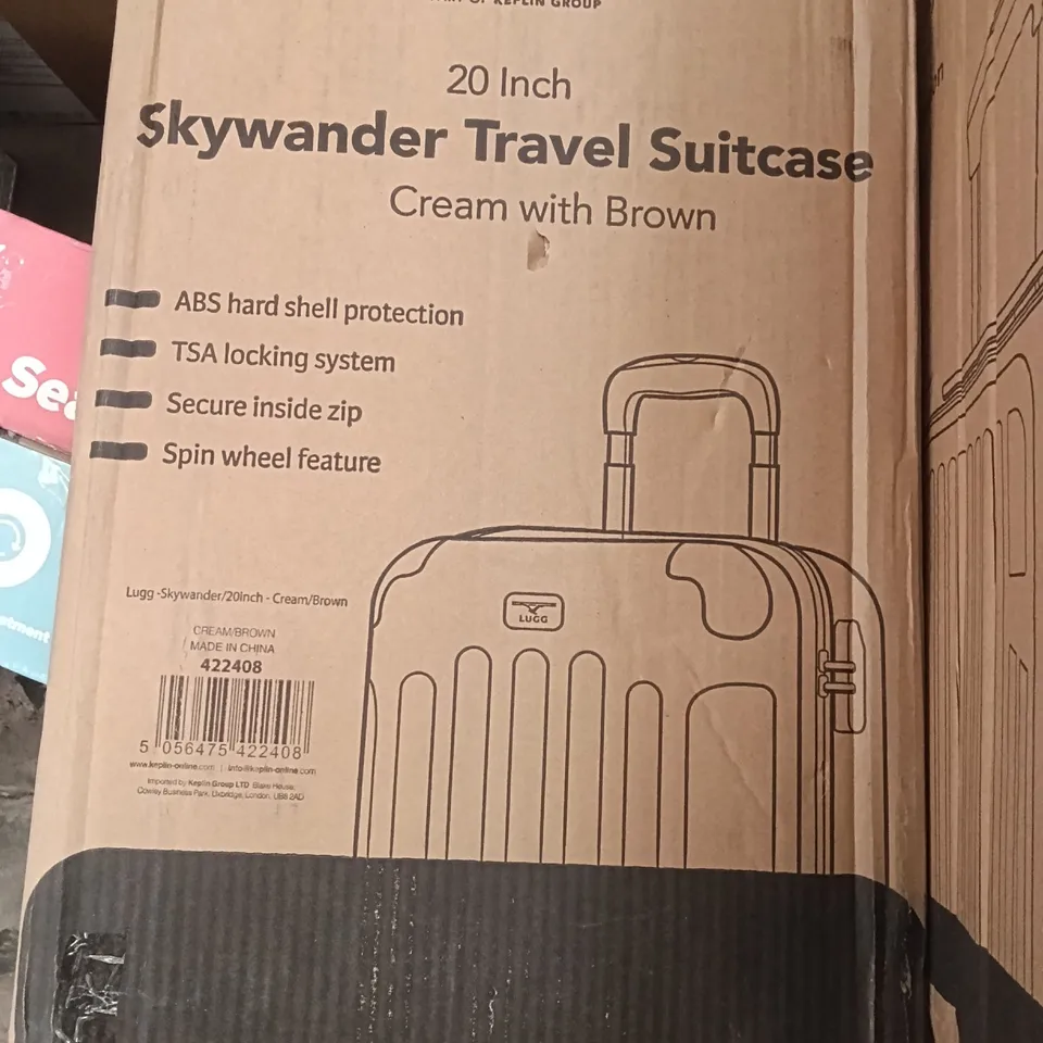 BOXED KEPLIN LUGG 20 INCH SKYWANDER TRAVEL SUITCASE CREAM AND BROWN COLOUR 