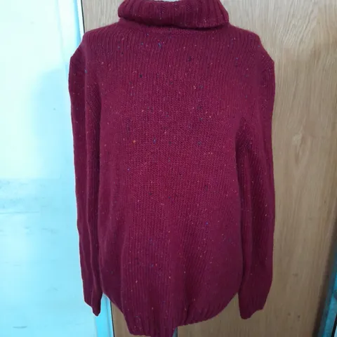 SEASALT MEN'S LAMBSWOOL JUMPER IN COLOUR RED CABIN SIZE M