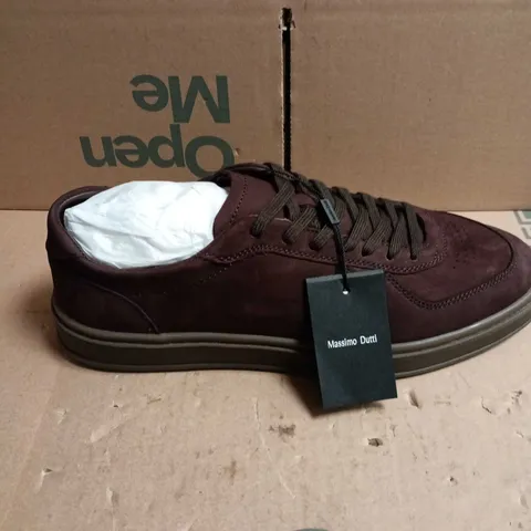 PAIR OF MASSIMO DUTTI MEN'S BURGUNDY TRAINERS – UK 11 