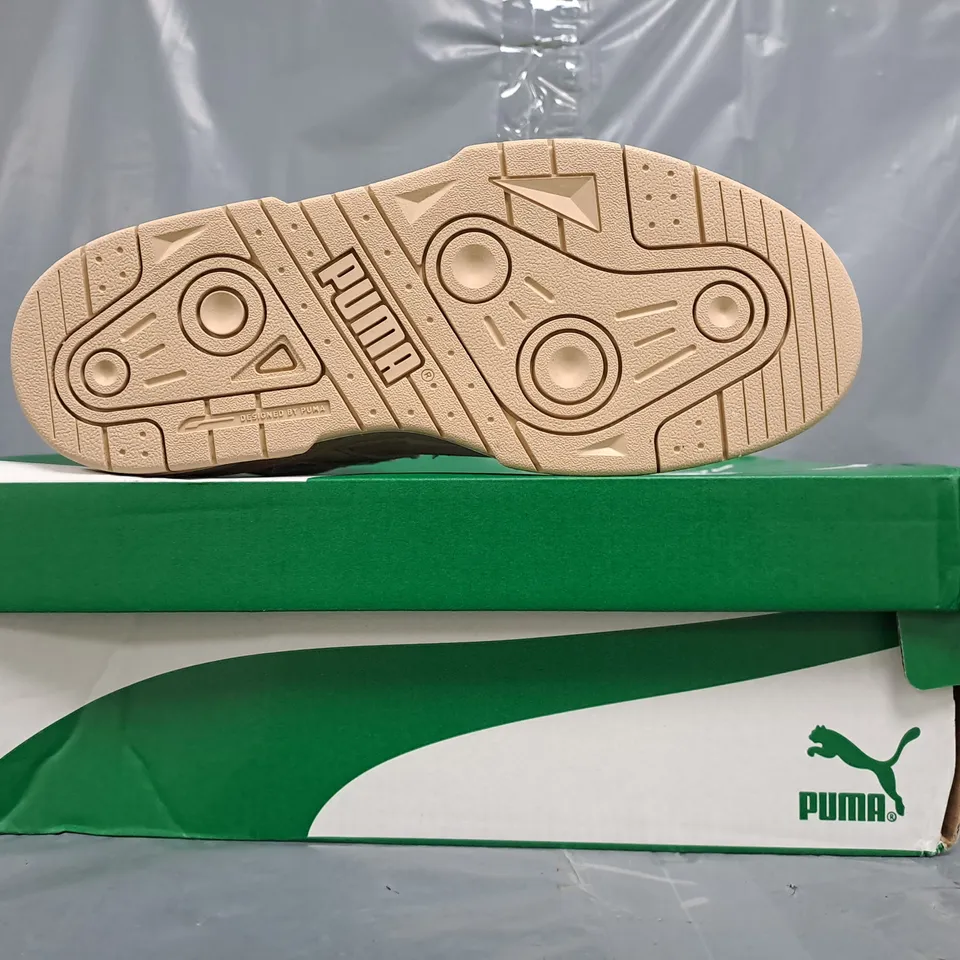 BOXED PAIR OF ADIDAS SLIPSTREAM SHOES IN ALPINE SNOW/WARM WHITE SIZE UK 5.5
