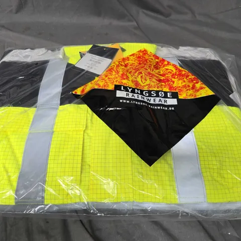 APPROXIMATELY 8 LYNGSOE RAINWEAR WINTER JACKETS IN VARIOUS SIZES 