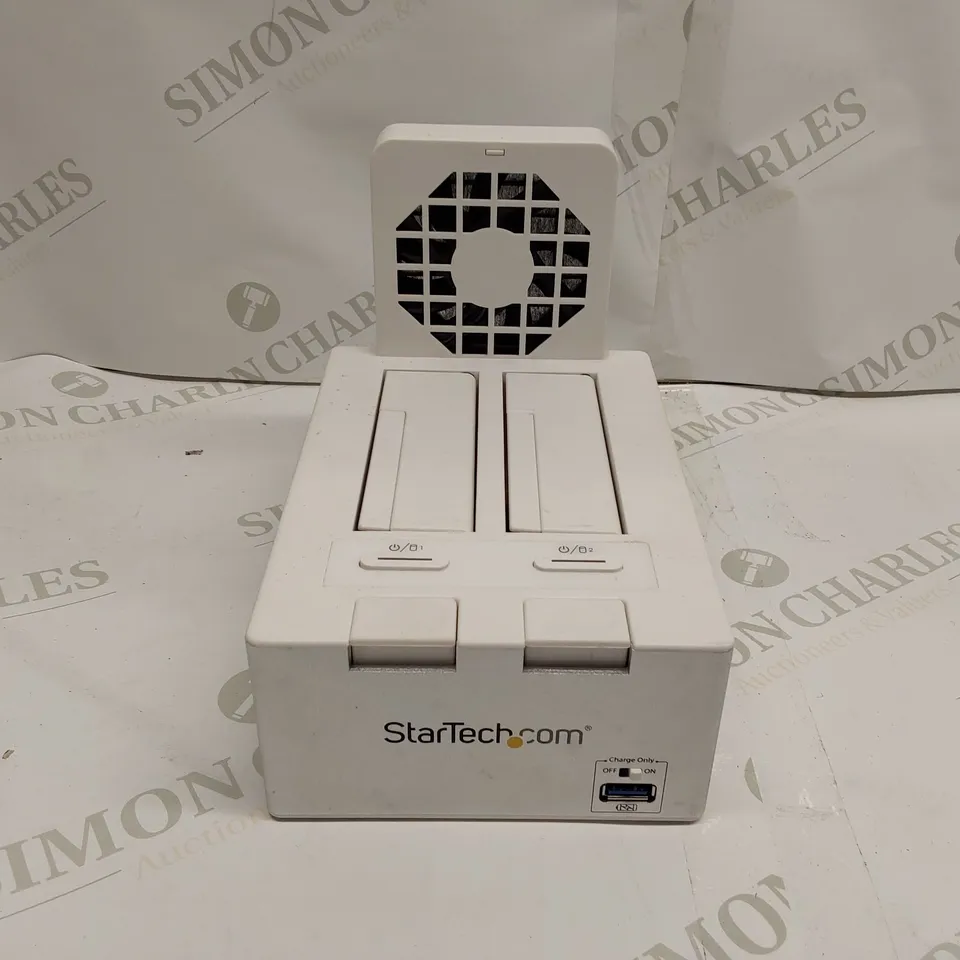 BOXED USB 3.0 DUAL 2.5/3.5IN SATA HDD DOCK WITH HUB AND FAN (1 BOX)