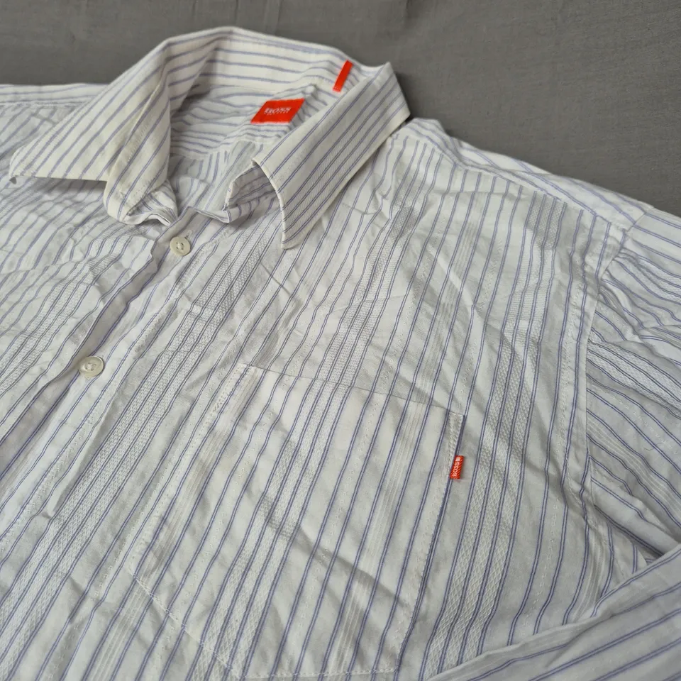 HUGO BOSS BUTTONED SHIRT - SIZE 2XL