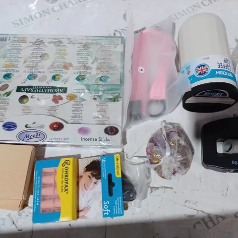 GROUP OF ASSORTED HOUSEHOLD ITEMS