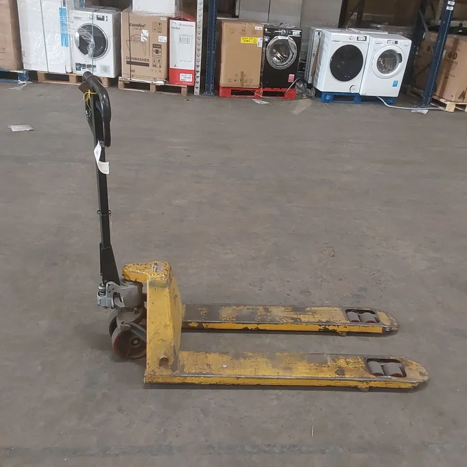WORKSHOP USE PALLET TRUCK