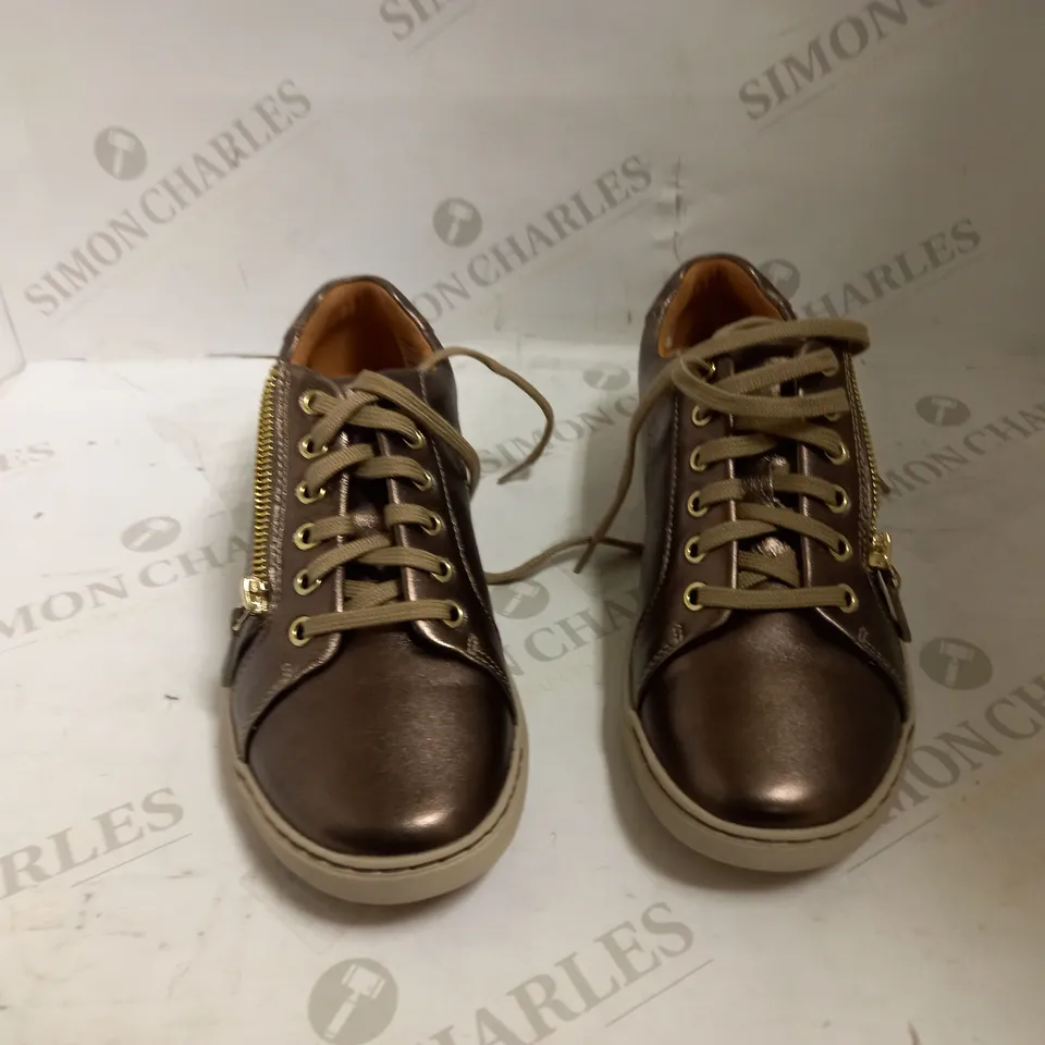 CLARKS NALLE LACE BRONZE METALLIC - UK 6 