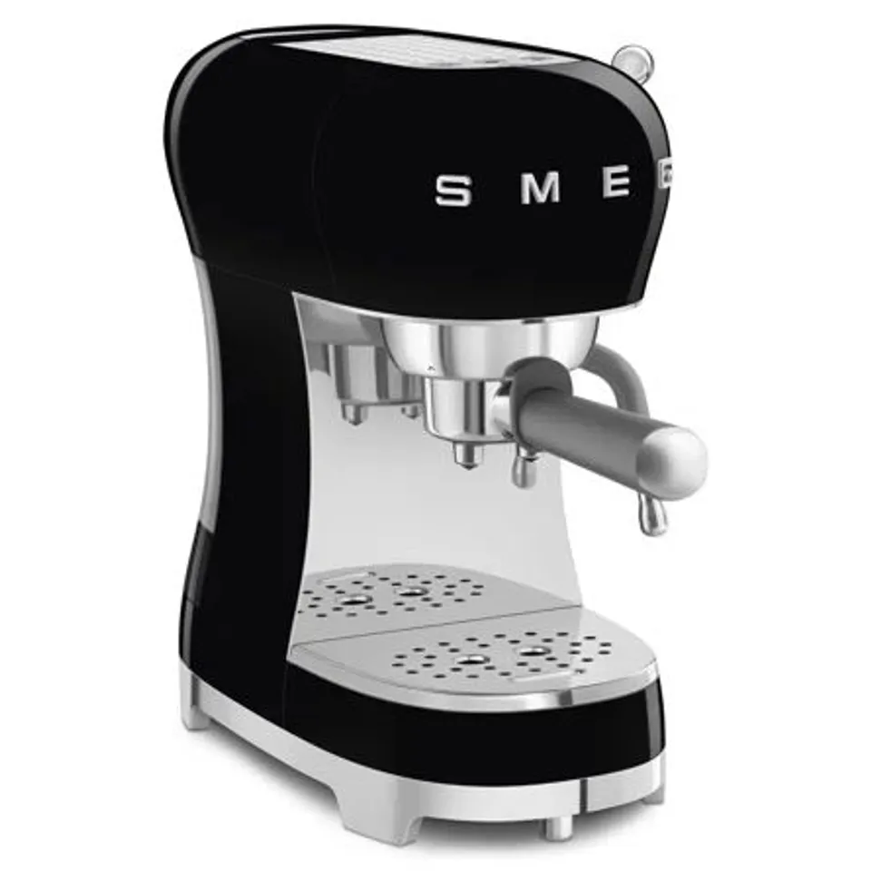 BOXED SMEG MANUAL ESPRESSO MACHINE (1 BOX)