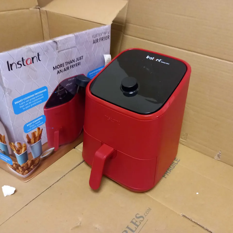 INSTANT MINI 4-IN-1 AIR FRYER