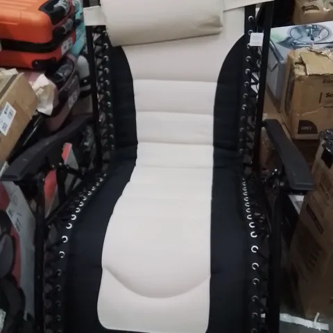 KEPLIN SUN LOUNGER BLACK AND CREAM