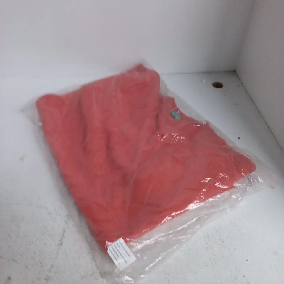 RED KNIT TOP, UK SIZE M (CLO-WOMAN) – BRAND TAG VISIBLE