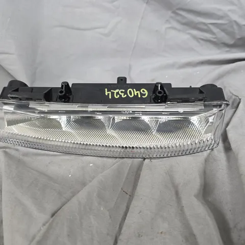 Automotive light assembly – clear lens 