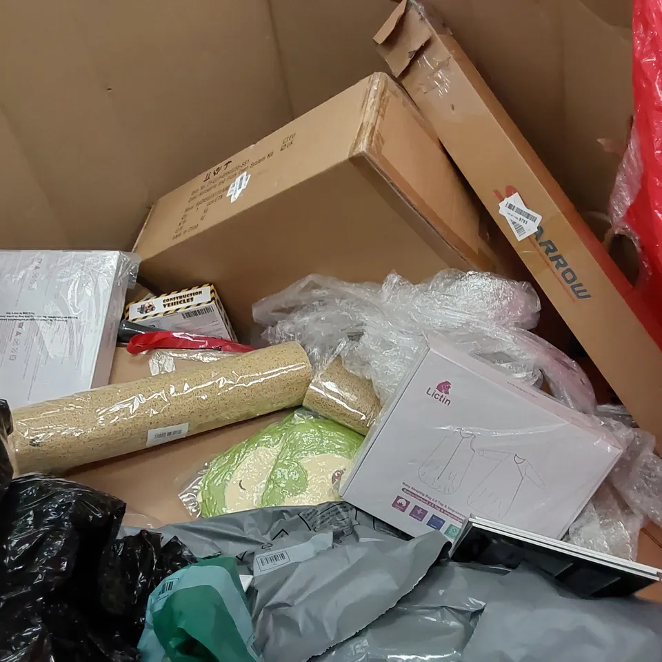 PALLET OF ASSORTED HOUSEHOLD ITEMS AND CONSUMER PRODUCTS. INCLUDES TOYS, PLUSHES, BABY PLAYPEN, ROTISSERIE PIZZA OVEN SYSTEM, BOXED FURNITURE ETC 